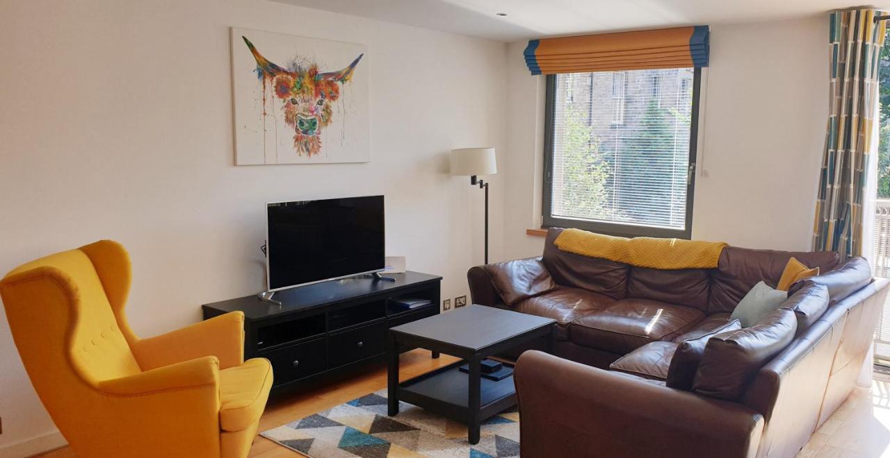Altido Alluring 3Br Apt Near The Centre With Parking เอดินบะระ ภายนอก รูปภาพ