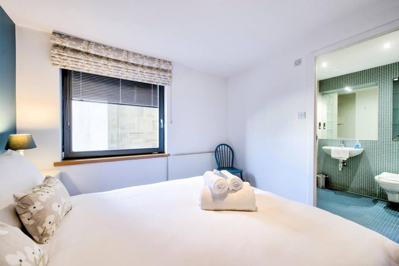 Altido Alluring 3Br Apt Near The Centre With Parking เอดินบะระ ห้อง รูปภาพ