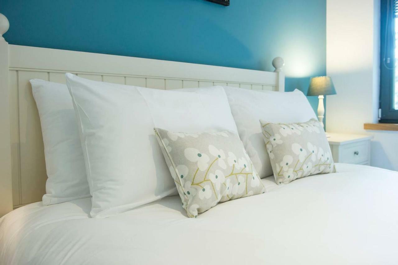Altido Alluring 3Br Apt Near The Centre With Parking เอดินบะระ ภายนอก รูปภาพ